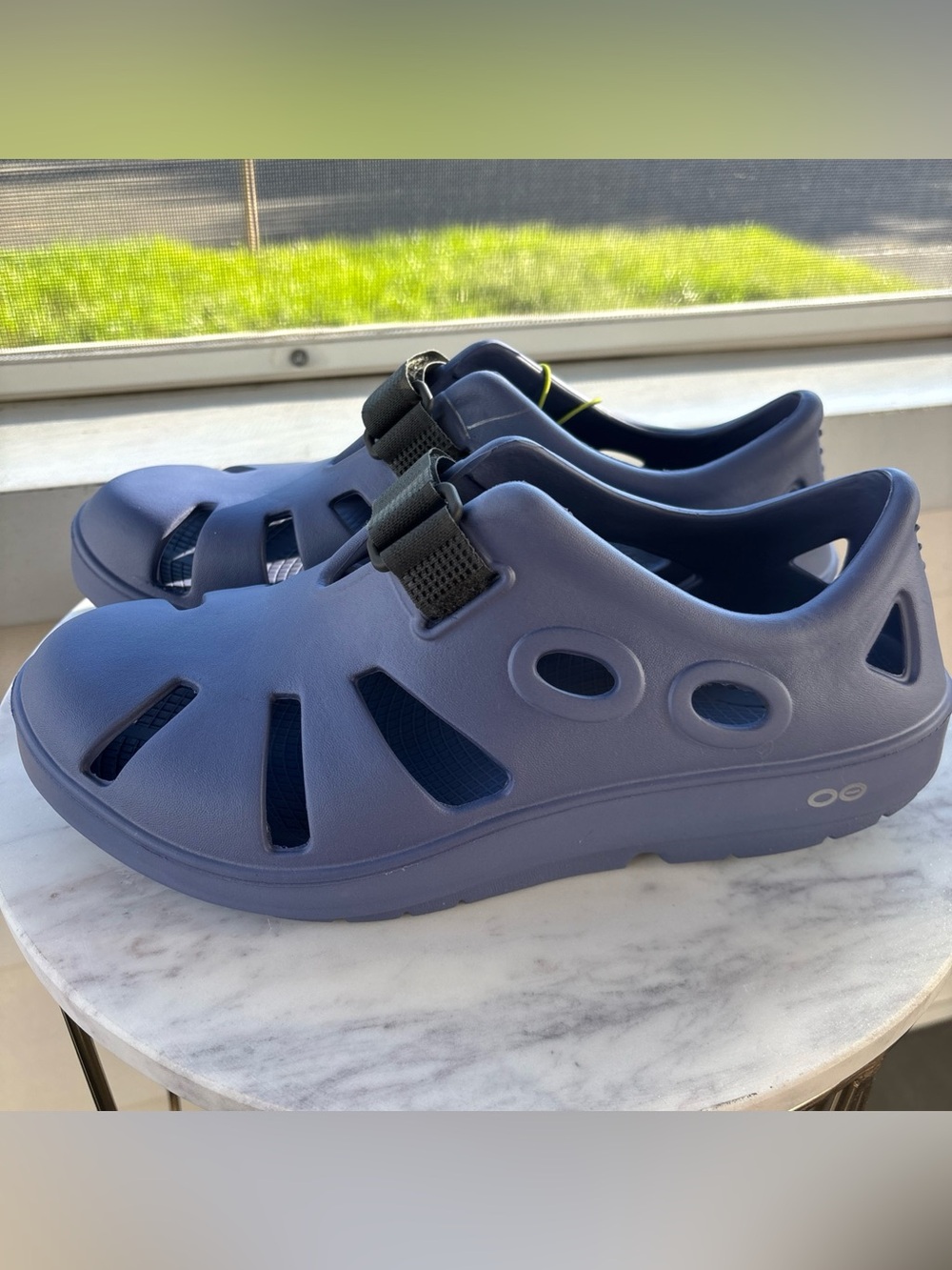 OOFOS OOcandoo recovery sandals Women’s 10 or Men’s 8 NWT In Water Drop